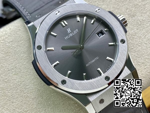 HUBLOT Classic Fusion 45mm 542.NX .7071.LR Titanium WWF Factory 11 Best Edition harmaa kellotaulu 2 HUBLOT Classic Fusion 45mm 542.NX.7071.LR Titanium WWF Factory 1:1 Best Edition harmaa kellotaulu