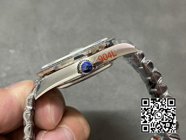 Rolex DayDate 228236 40 mm GM Factory 11 Best Edition Eisblaues Zifferblatt mit Karomuster 2 Rolex DayDate 228236 40 mm GM Factory 1:1 Best Edition Eisblaues Zifferblatt mit Karomuster