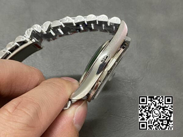 Rolex DayDate 228236 40 mm GM Factory 11 Best Edition Eisblaues Zifferblatt mit Karomuster 3 Rolex DayDate 228236 40 mm GM Factory 1:1 Best Edition Eisblaues Zifferblatt mit Karomuster