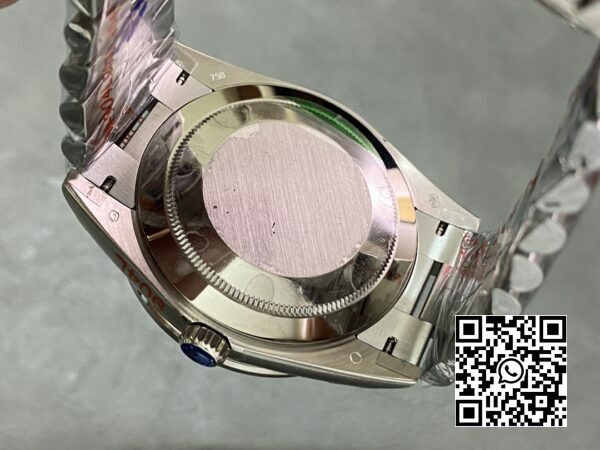 Rolex DayDate 228236 40 mm GM Factory 11 Best Edition Eisblaues Zifferblatt mit Karomuster 5 Rolex DayDate 228236 40 mm GM Factory 1:1 Best Edition Eisblaues Zifferblatt mit Karomuster